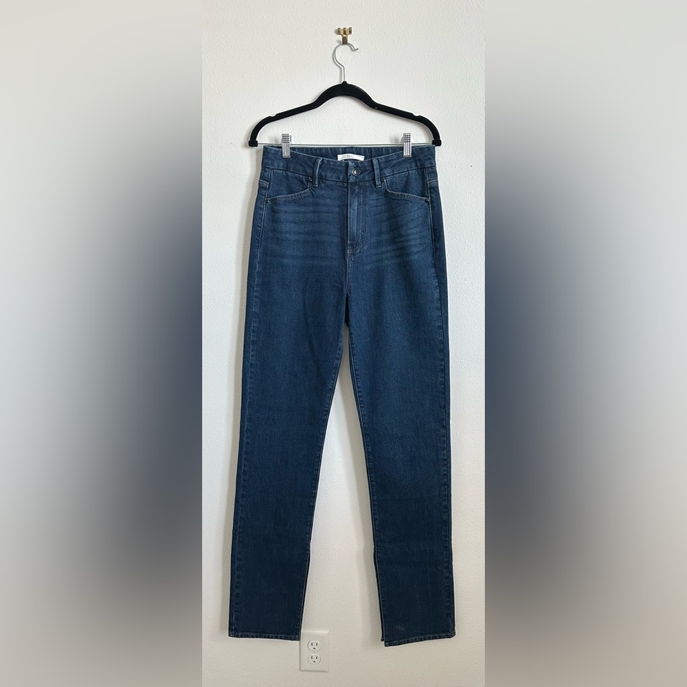 Paige split hem Jean